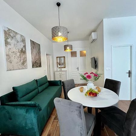 Апартаменти Lux Apartmans Пула Екстер'єр фото