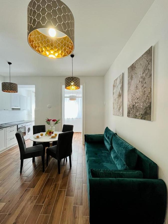 Апартаменти Lux Apartmans Пула Екстер'єр фото
