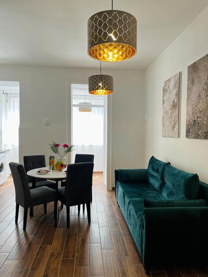 Апартаменти Lux Apartmans Пула Екстер'єр фото