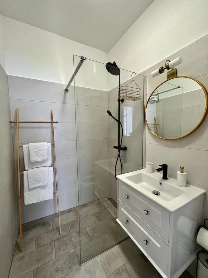 Апартаменти Lux Apartmans Пула Екстер'єр фото