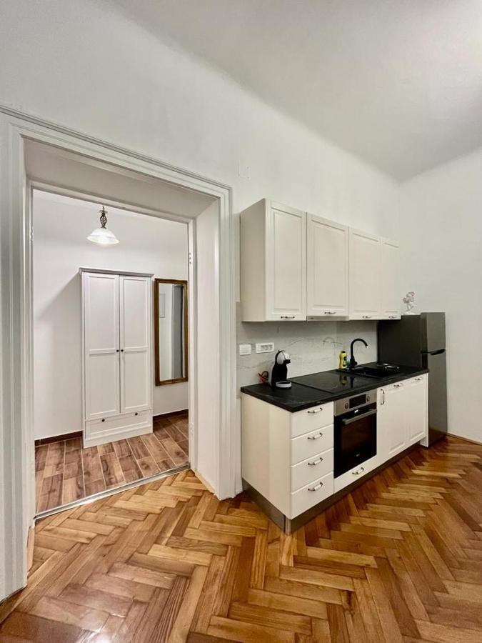 Апартаменти Lux Apartmans Пула Екстер'єр фото