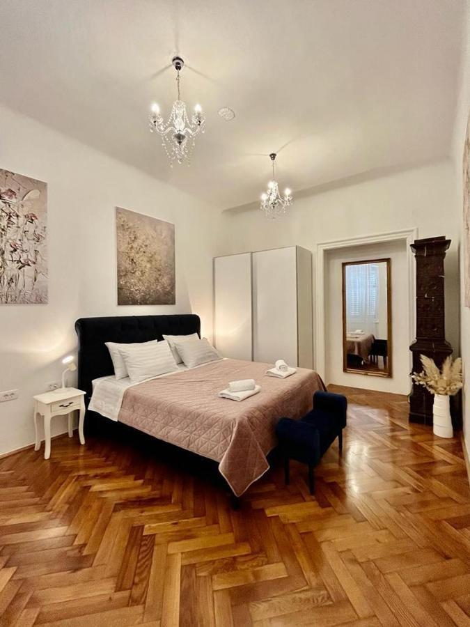 Апартаменти Lux Apartmans Пула Екстер'єр фото